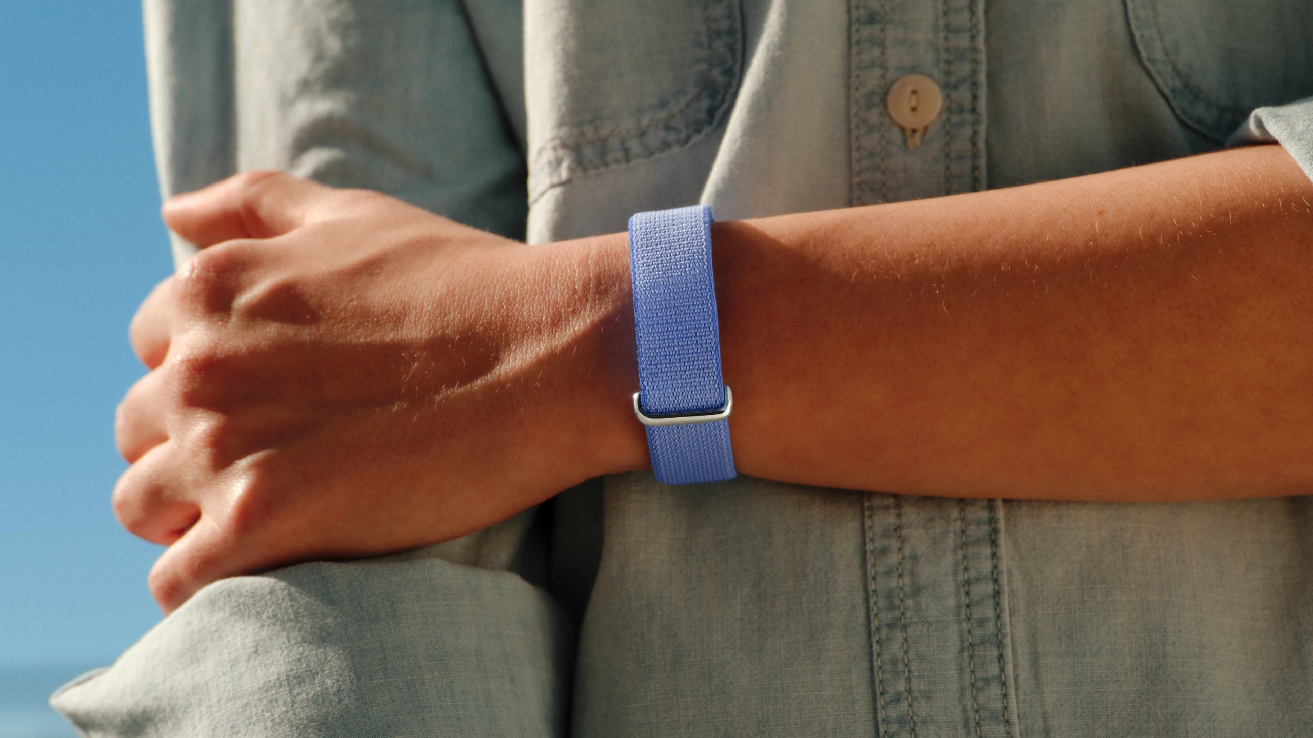 Fitbit Air India Price 2026 screenless fitness tracker