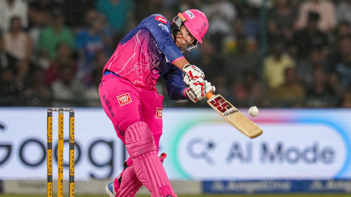 Most Sixes in IPL 2026 Season: Vaibhav Sooryavanshi छक्का मारते हुए