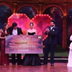 Splitsvilla 16 Winner 2026 — Kushal Tanwar aka Gullu and Kaira Anu lift the trophy with Karan Kundrra and Sunny Leone